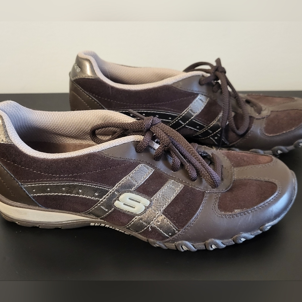 Skechers size 6.5 .